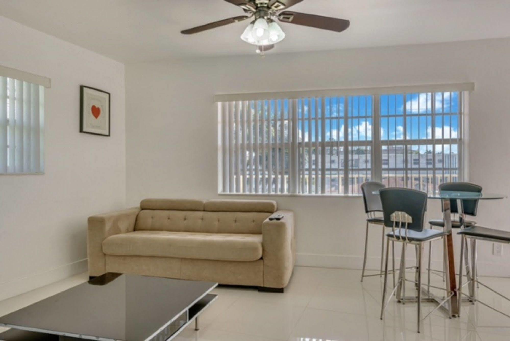 Luna Paradise By The Sea Aparthotel Lauderdale-by-the-Sea Εξωτερικό φωτογραφία